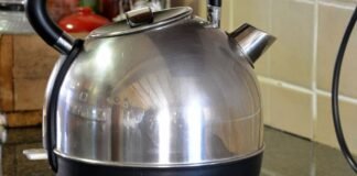 Electric Kettle Descaling and Repair: Tips for Effective Maintenance electric-kettle-repair